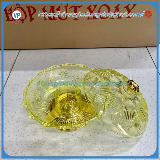 Hộp Mứt Sen Trắng